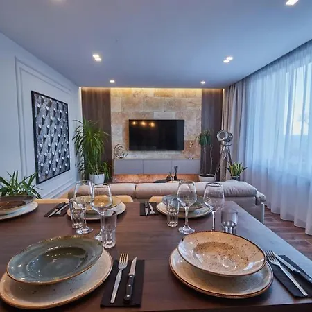 Сasa de vacaciones Brand New Seafront Maisonette