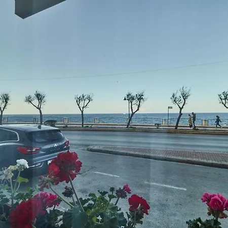 Brand New Seafront Maisonette Holiday home *